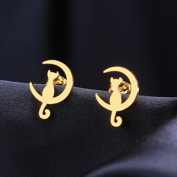 Cute Moon Cat Stud Earrings - Picture 3 of 5